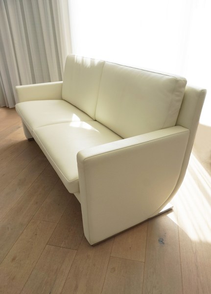 Leolux-Timandra-wit-leren-bank-vintage-Senso-Polar-8000-2-zits-tweedehands-sofa